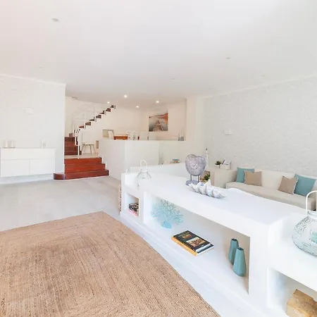 Villa Dos Lirios - Blue Sea *