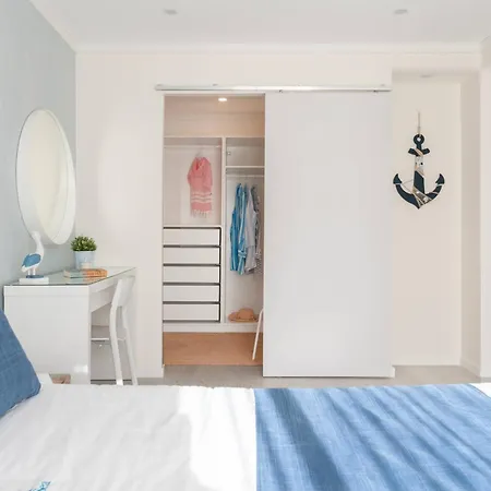 Willa Dos Lirios - Blue Sea